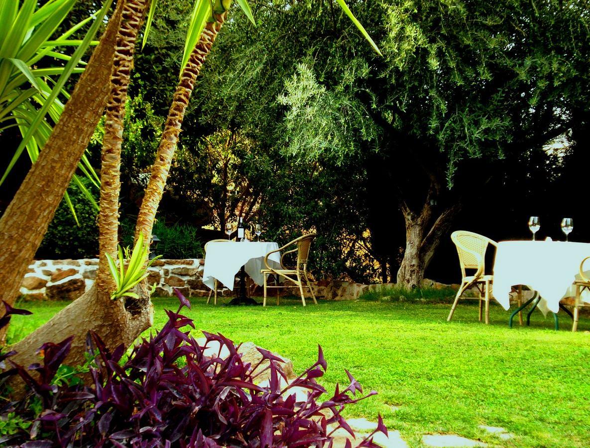 Hotel Cortijo De Salia Alcaucín Eksteriør bilde
