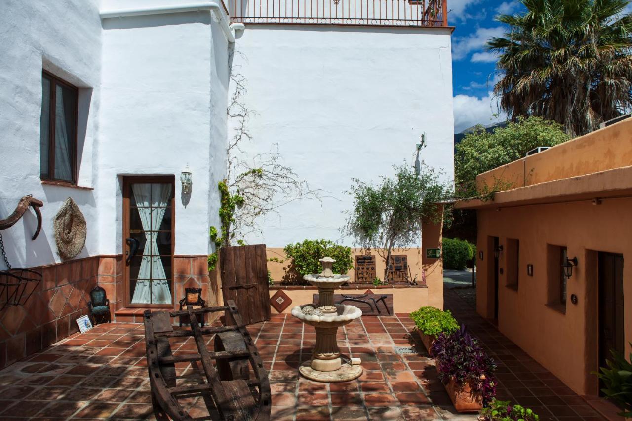 Hotel Cortijo De Salia Alcaucín Eksteriør bilde