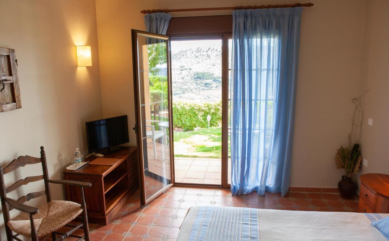 Hotel Cortijo De Salia Alcaucín Eksteriør bilde